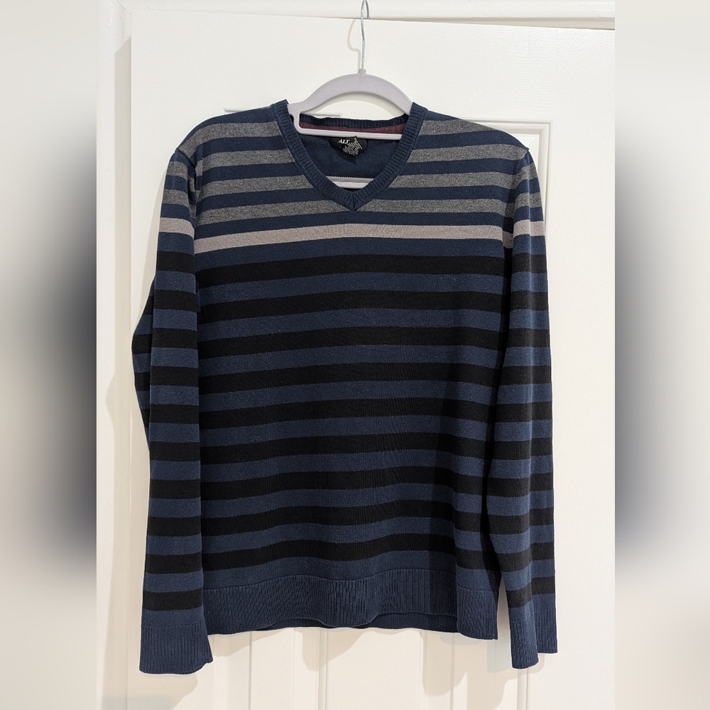Alfani Men's V-Neck Striped Sweater - Navy and Gray